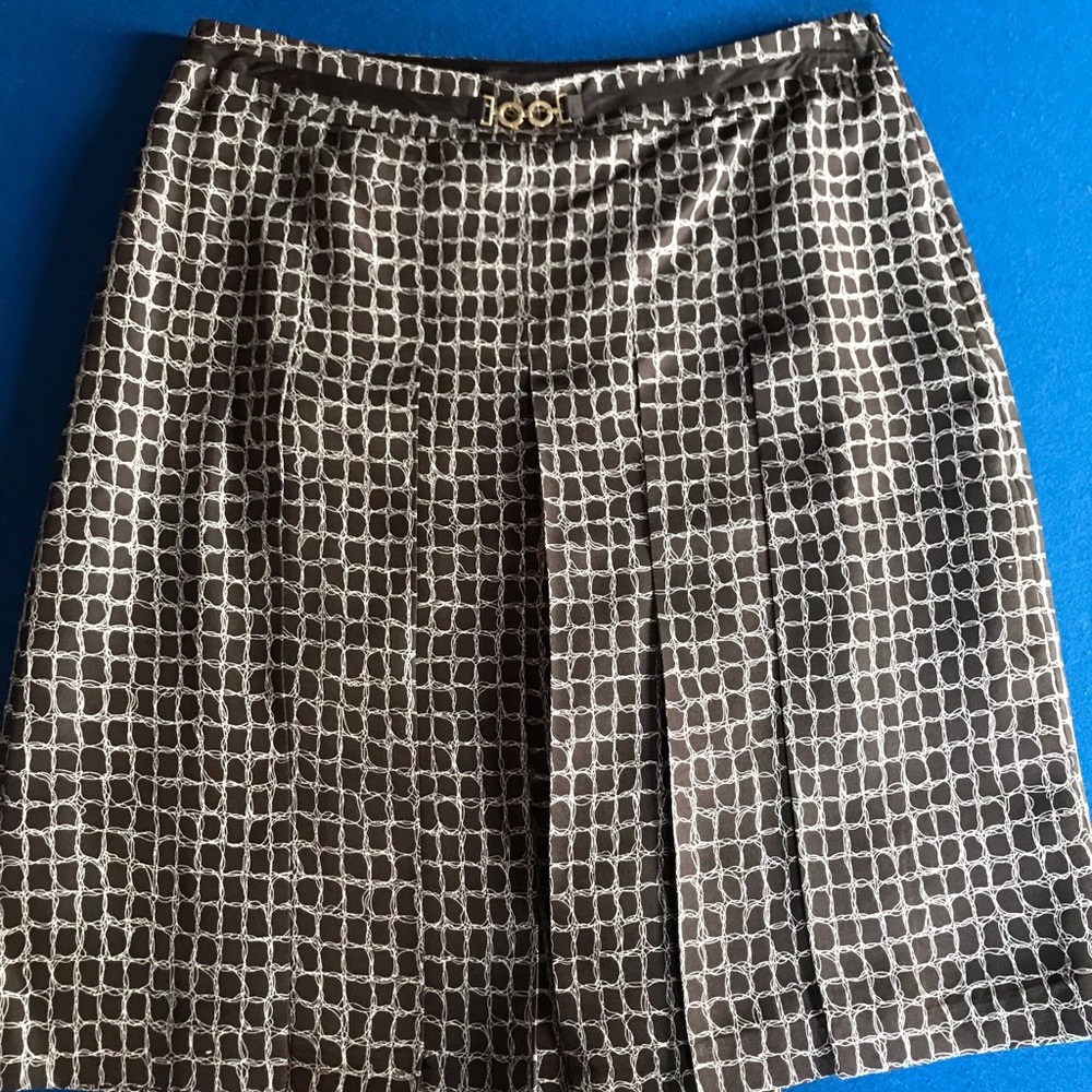 Talbots 4P Brown/White Large Pleat Skirt